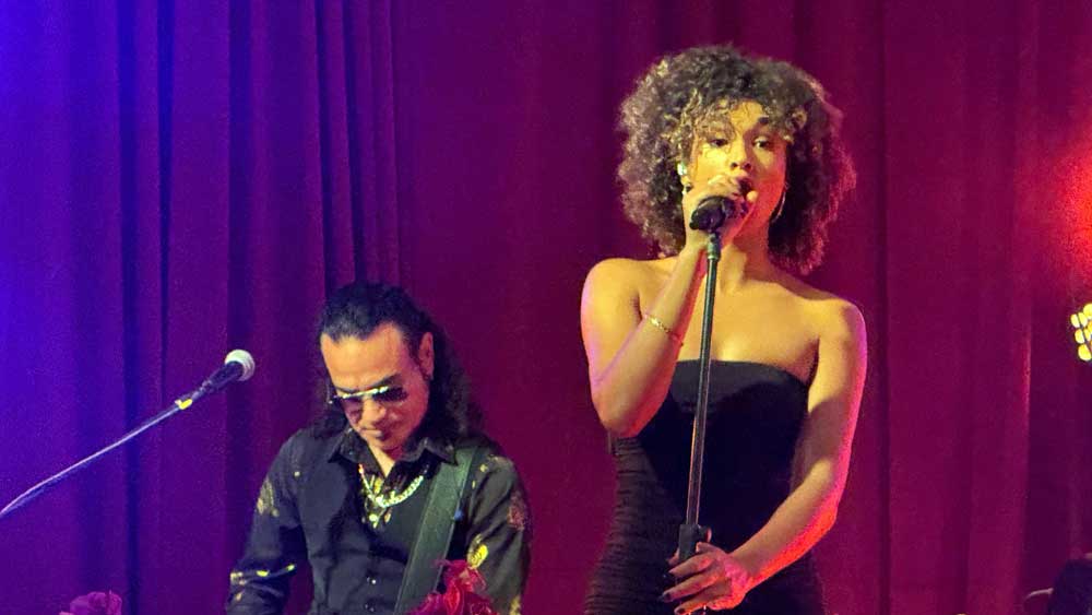 Book a Live Band for an Anniversary Like the In-Demand Liquid Blue