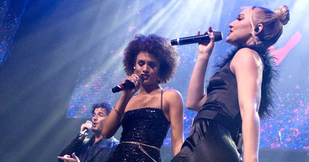 Pack the Wedding Dance Floor with the Liquid Blue Party Band